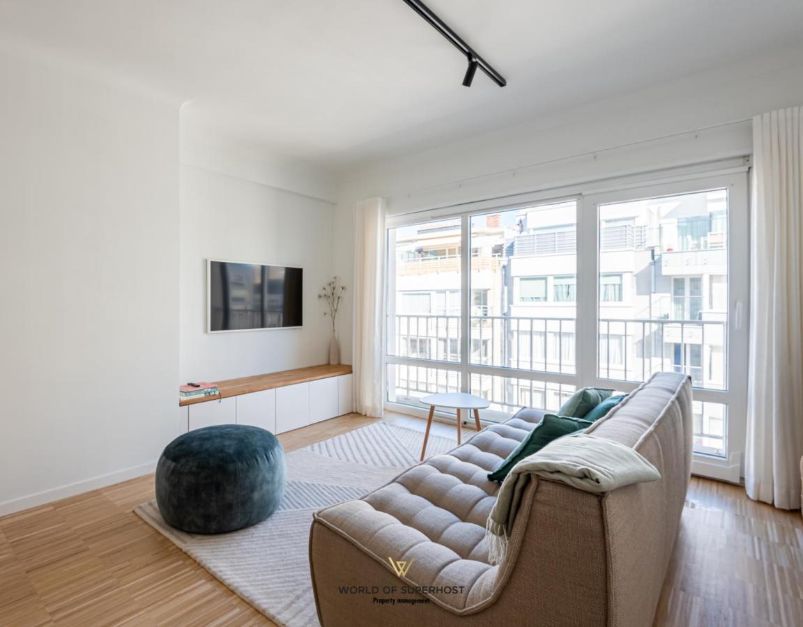 Luxurious Apartment Next To The Sea And City Centre With Free Parking Space Oostende Exteriör bild